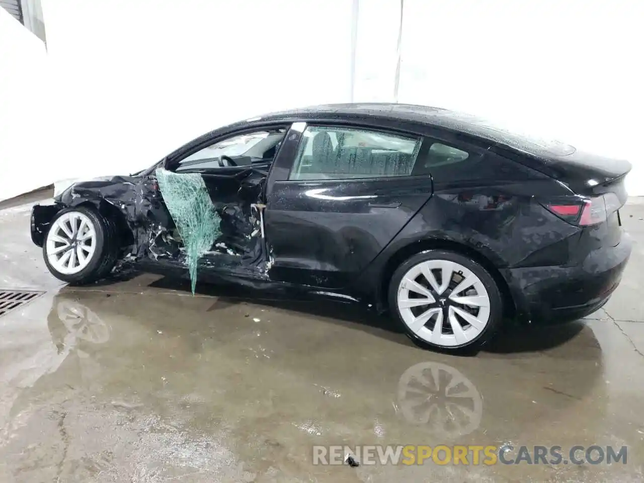 2 Photograph of a damaged car 5YJ3E1EA0PF439426 TESLA MODEL 3 2023