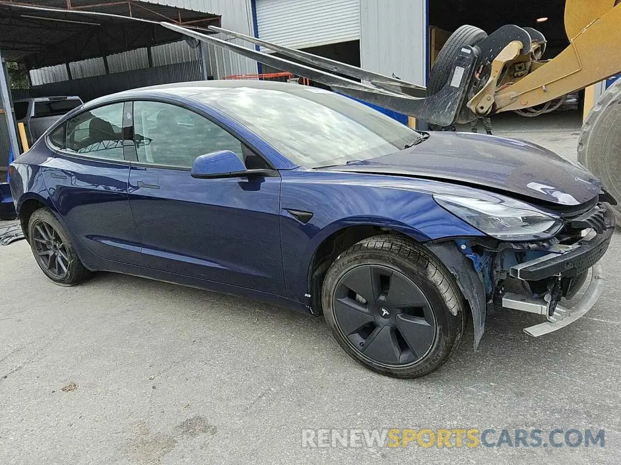 4 Photograph of a damaged car 5YJ3E1EA0PF447784 TESLA MODEL 3 2023