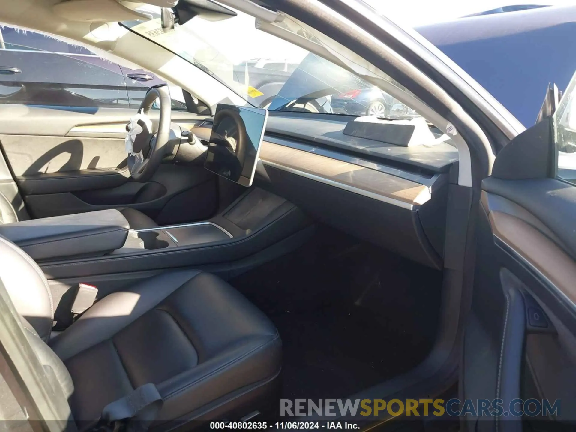 5 Photograph of a damaged car 5YJ3E1EA0PF454573 TESLA MODEL 3 2023