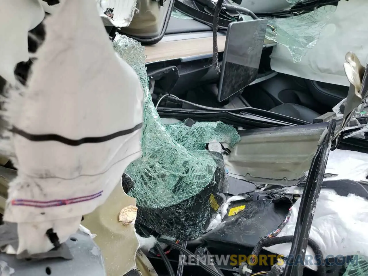 8 Photograph of a damaged car 5YJ3E1EA0PF460230 TESLA MODEL 3 2023