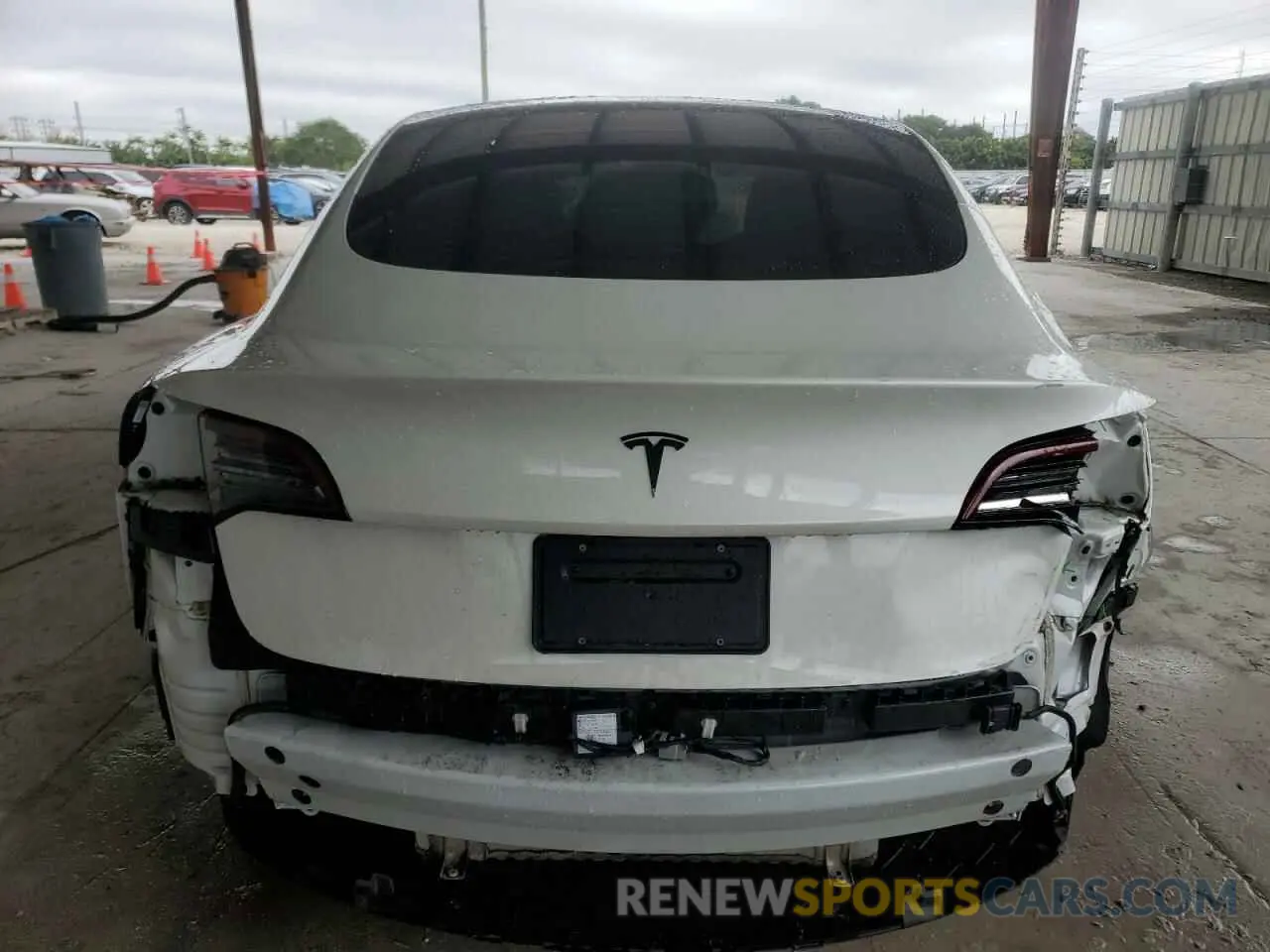 6 Photograph of a damaged car 5YJ3E1EA0PF468571 TESLA MODEL 3 2023