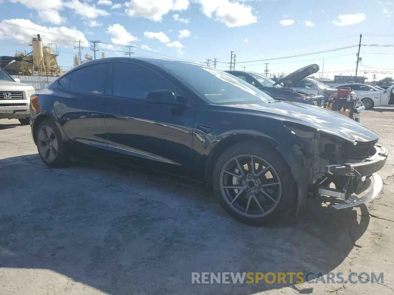 4 Photograph of a damaged car 5YJ3E1EA0PF471034 TESLA MODEL 3 2023