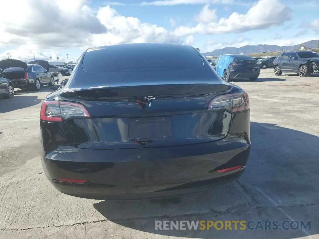 6 Photograph of a damaged car 5YJ3E1EA0PF471034 TESLA MODEL 3 2023