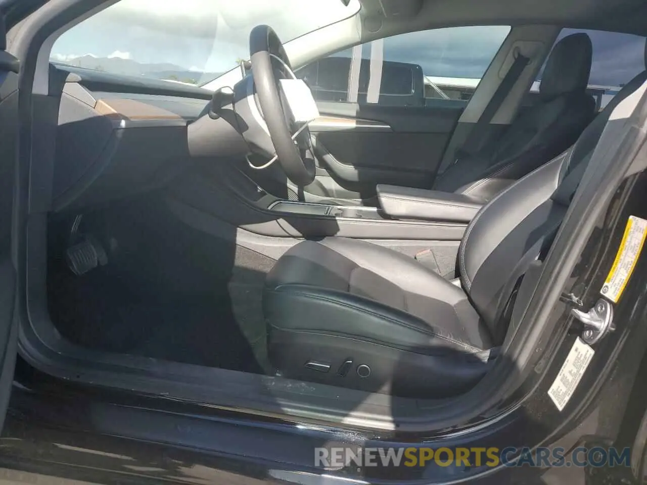 7 Photograph of a damaged car 5YJ3E1EA0PF471034 TESLA MODEL 3 2023