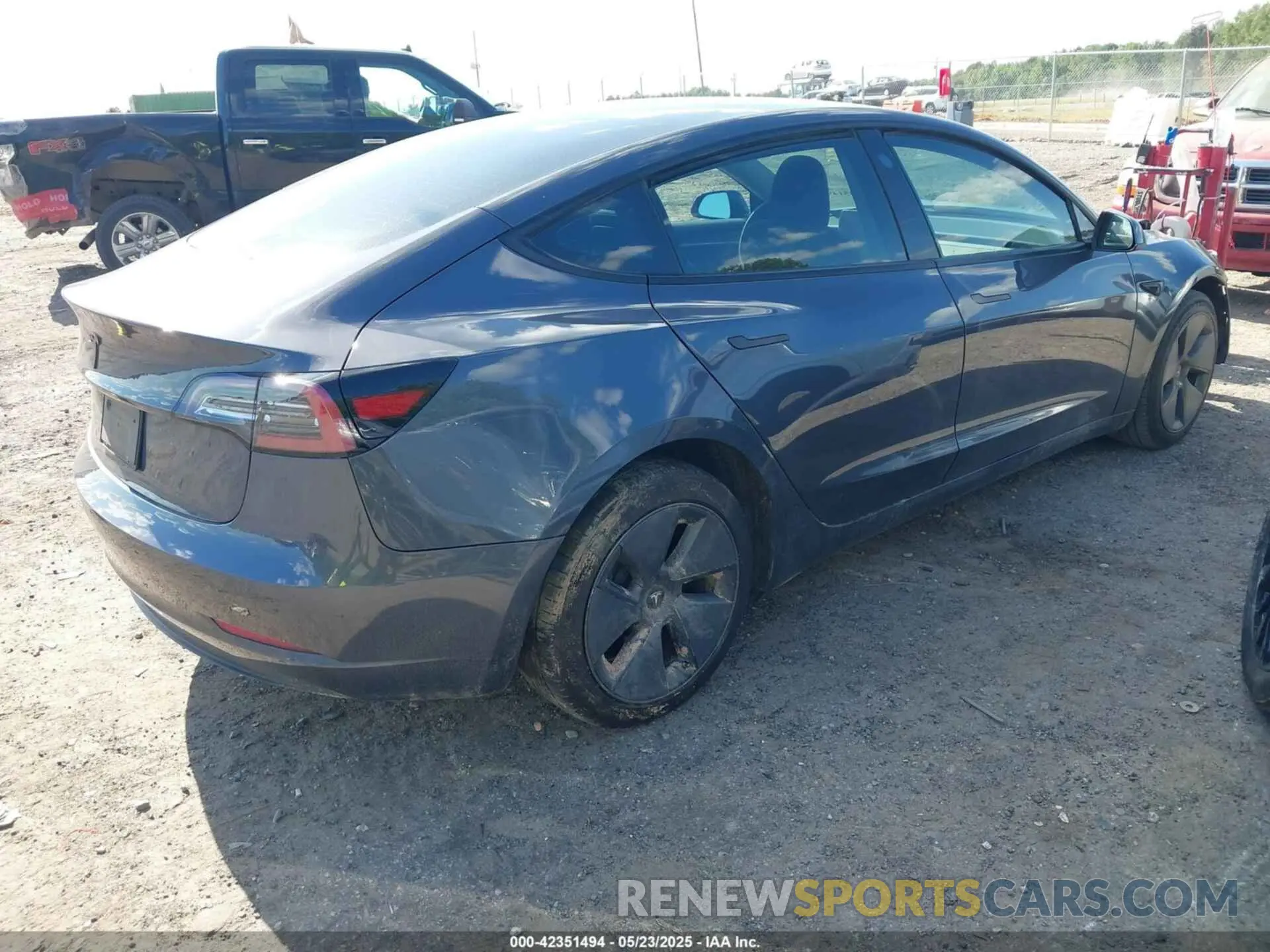 4 Photograph of a damaged car 5YJ3E1EA0PF473754 TESLA MODEL 3 2023