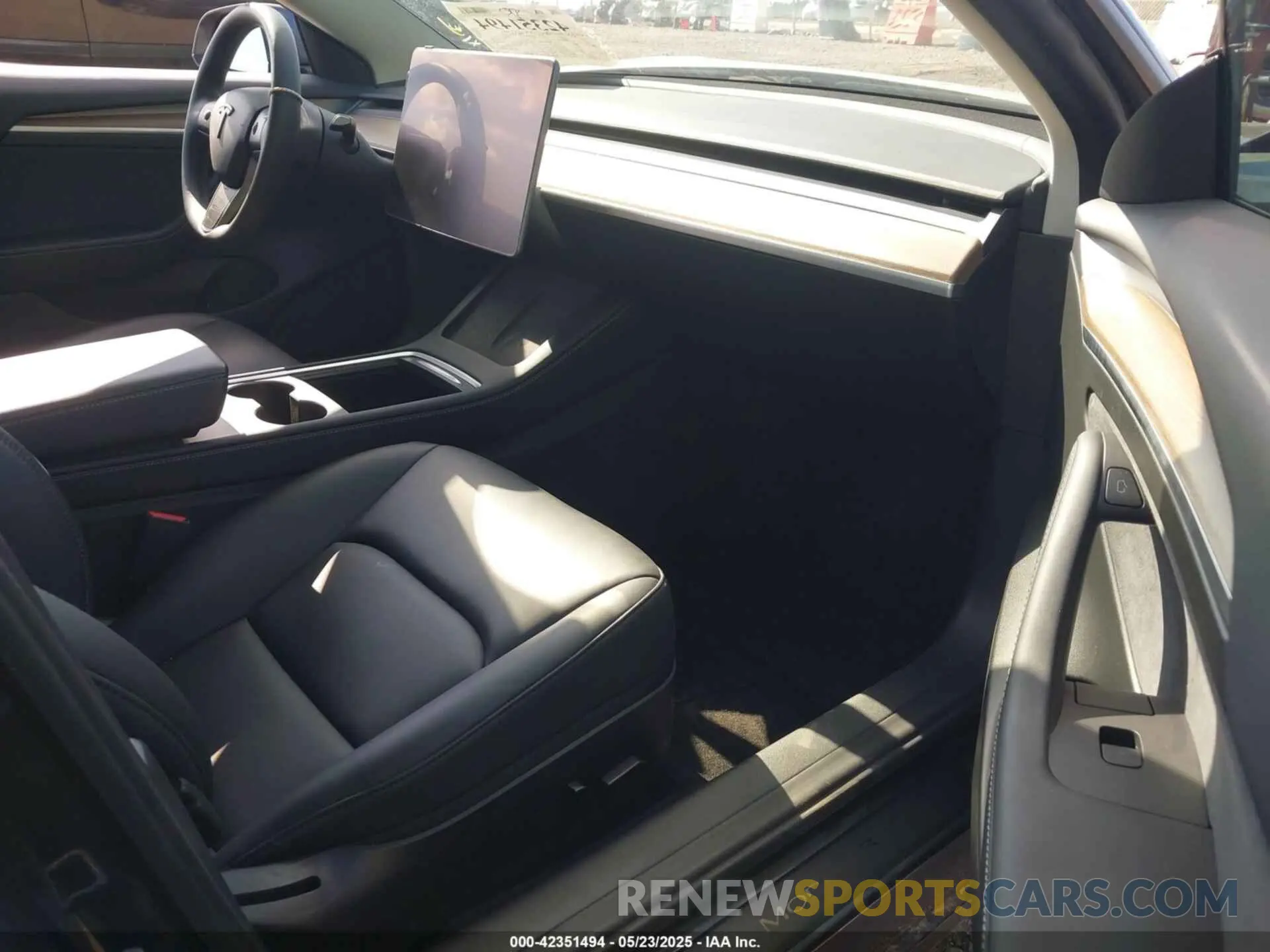 5 Photograph of a damaged car 5YJ3E1EA0PF473754 TESLA MODEL 3 2023