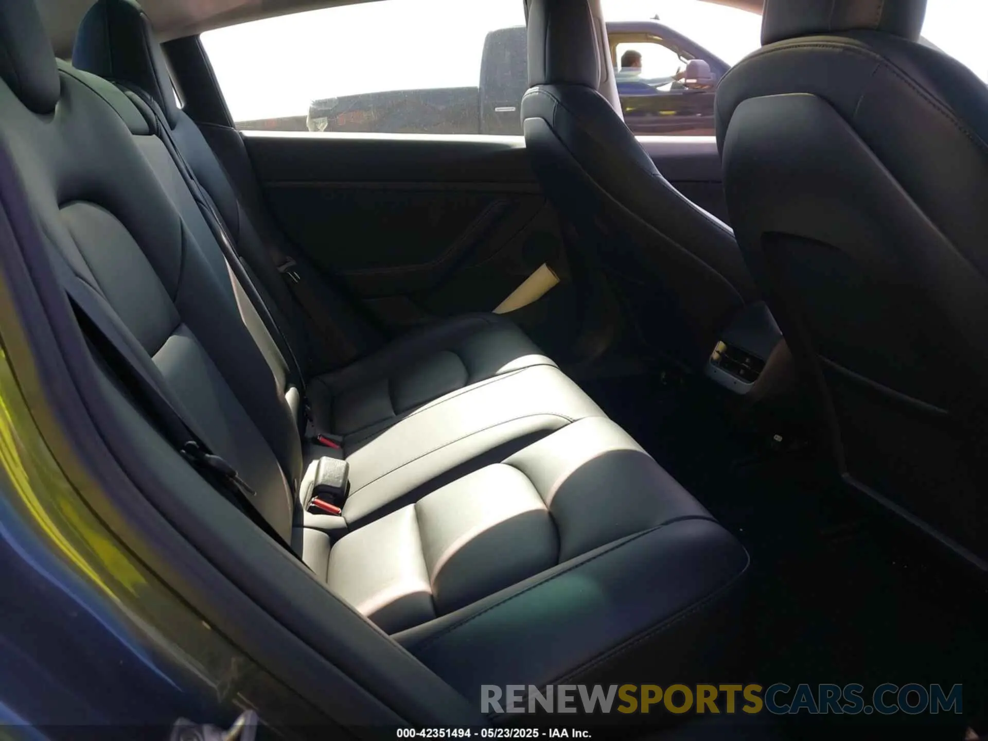7 Photograph of a damaged car 5YJ3E1EA0PF473754 TESLA MODEL 3 2023