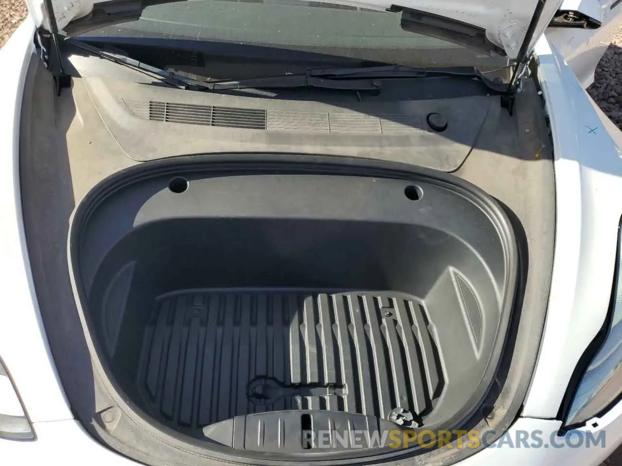 11 Photograph of a damaged car 5YJ3E1EA0PF475715 TESLA MODEL 3 2023