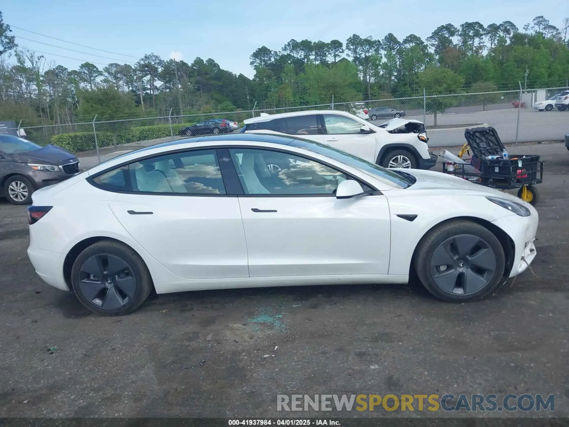 13 Photograph of a damaged car 5YJ3E1EA0PF480316 TESLA MODEL 3 2023