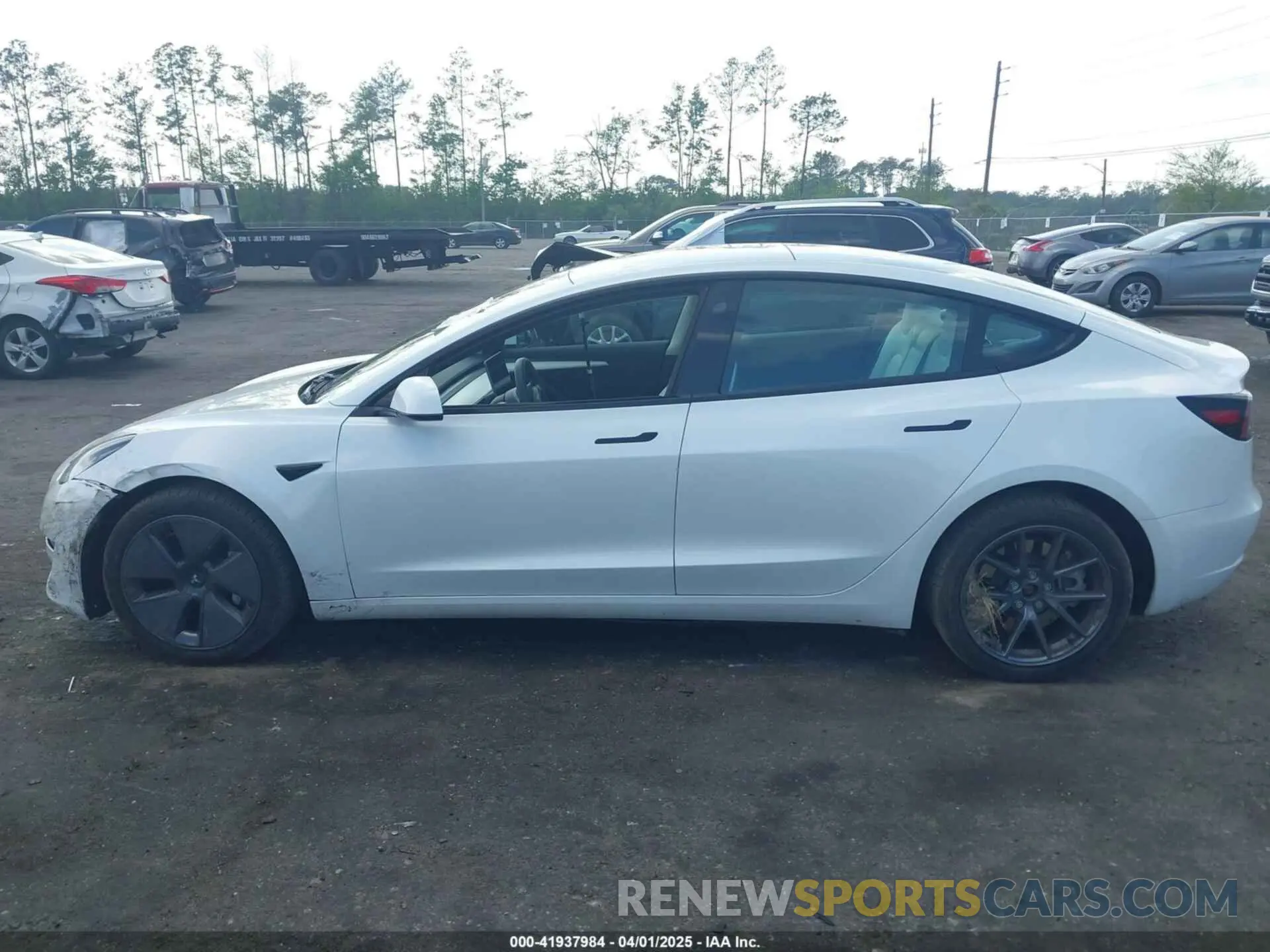 14 Photograph of a damaged car 5YJ3E1EA0PF480316 TESLA MODEL 3 2023