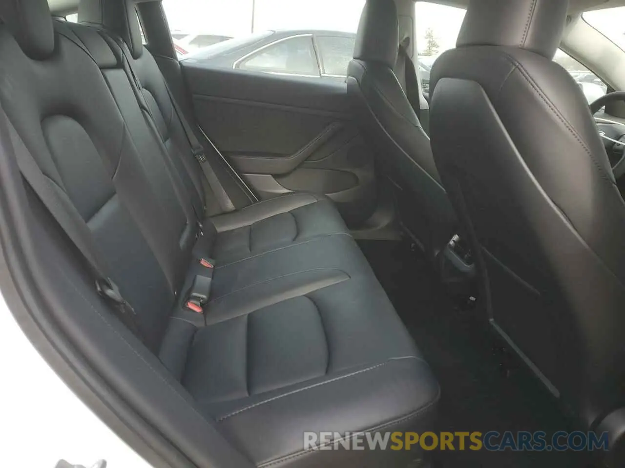 10 Photograph of a damaged car 5YJ3E1EA0PF487458 TESLA MODEL 3 2023
