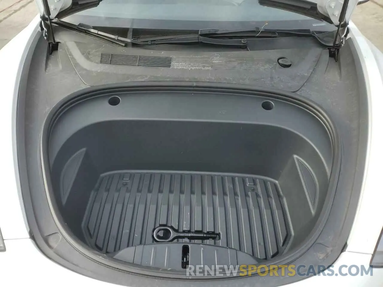 11 Photograph of a damaged car 5YJ3E1EA0PF487458 TESLA MODEL 3 2023