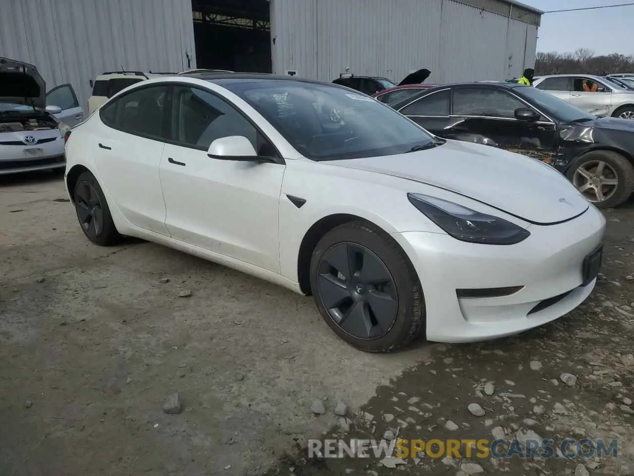 4 Photograph of a damaged car 5YJ3E1EA0PF487458 TESLA MODEL 3 2023