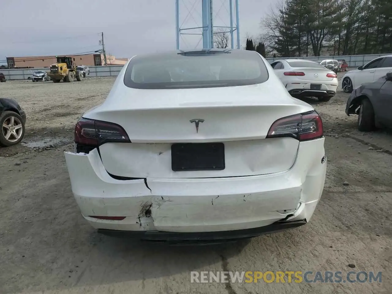 6 Photograph of a damaged car 5YJ3E1EA0PF487458 TESLA MODEL 3 2023