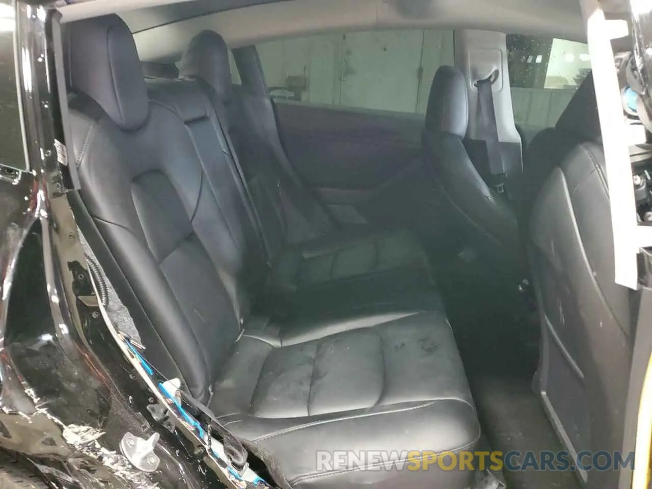 10 Photograph of a damaged car 5YJ3E1EA0PF490697 TESLA MODEL 3 2023