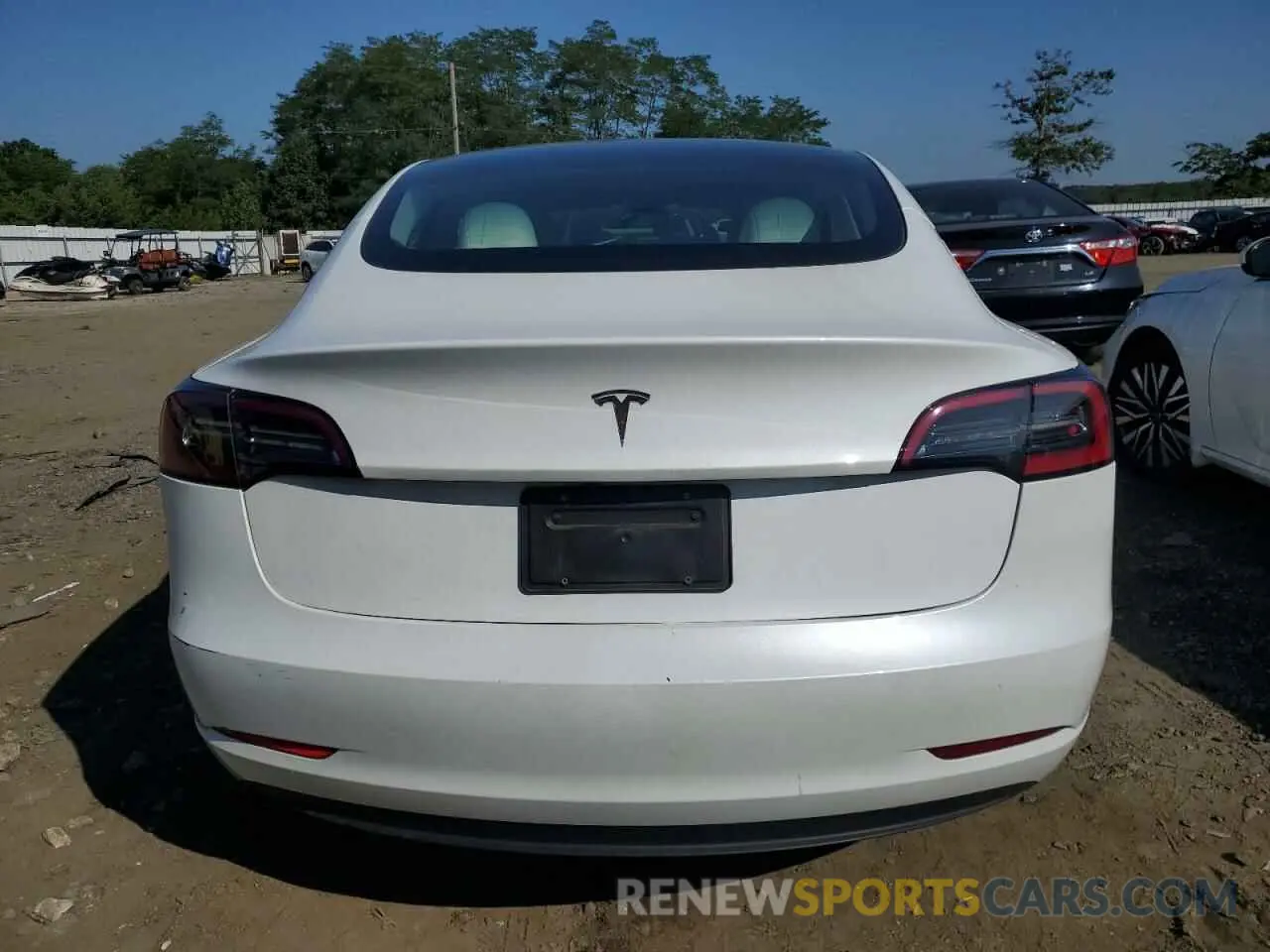 6 Photograph of a damaged car 5YJ3E1EA0PF513220 TESLA MODEL 3 2023