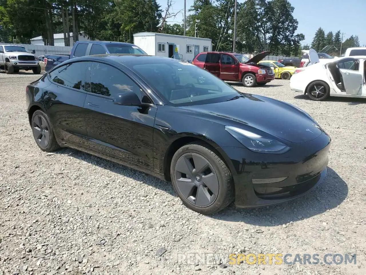 4 Photograph of a damaged car 5YJ3E1EA0PF518014 TESLA MODEL 3 2023