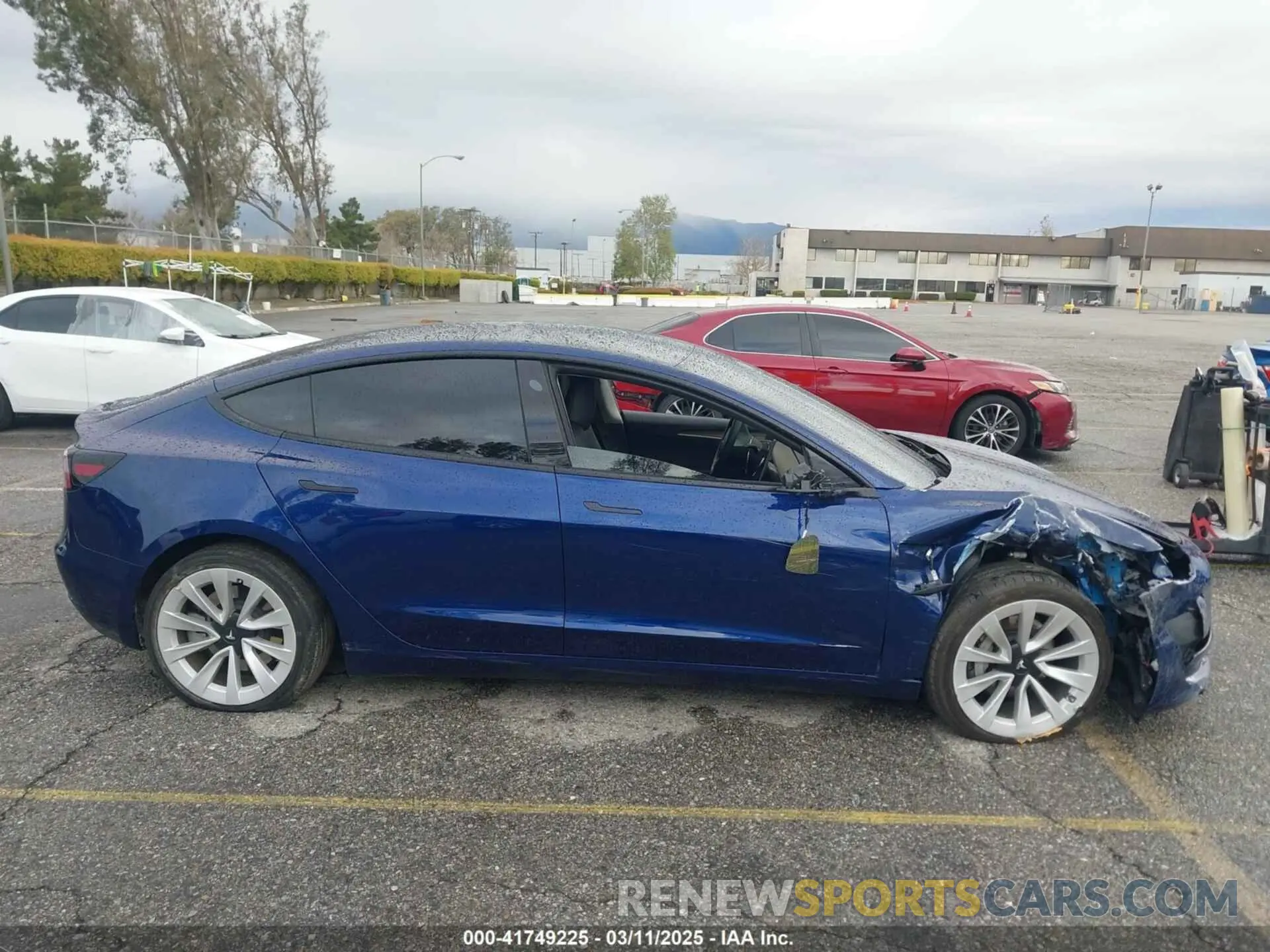 14 Photograph of a damaged car 5YJ3E1EA0PF518983 TESLA MODEL 3 2023
