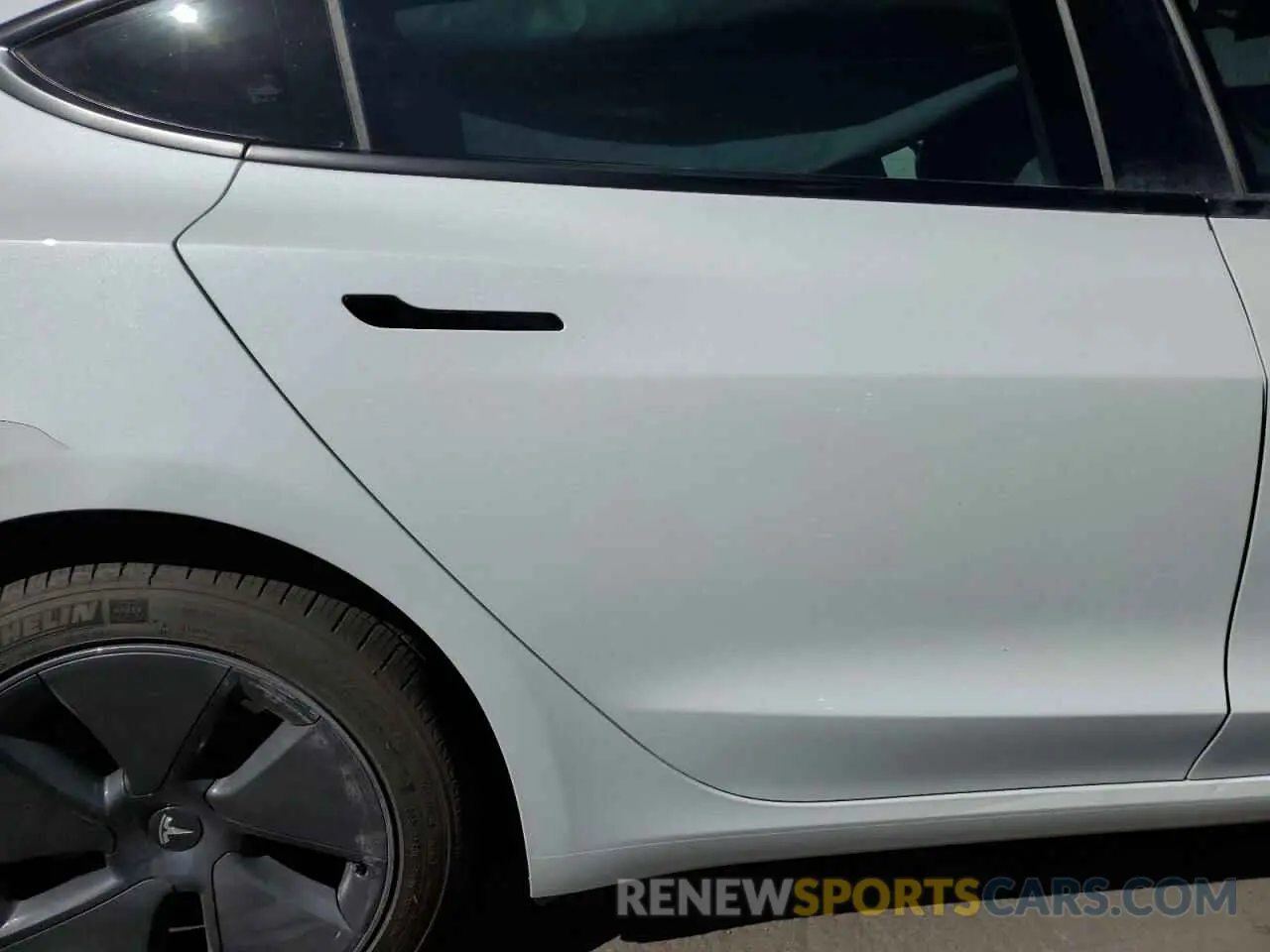 10 Photograph of a damaged car 5YJ3E1EA0PF542202 TESLA MODEL 3 2023