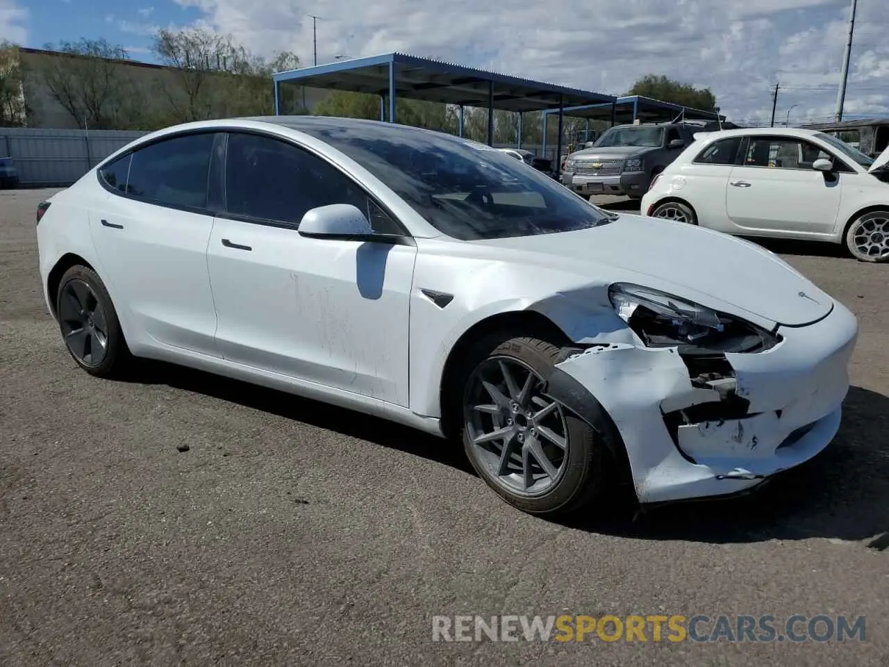4 Photograph of a damaged car 5YJ3E1EA0PF542202 TESLA MODEL 3 2023