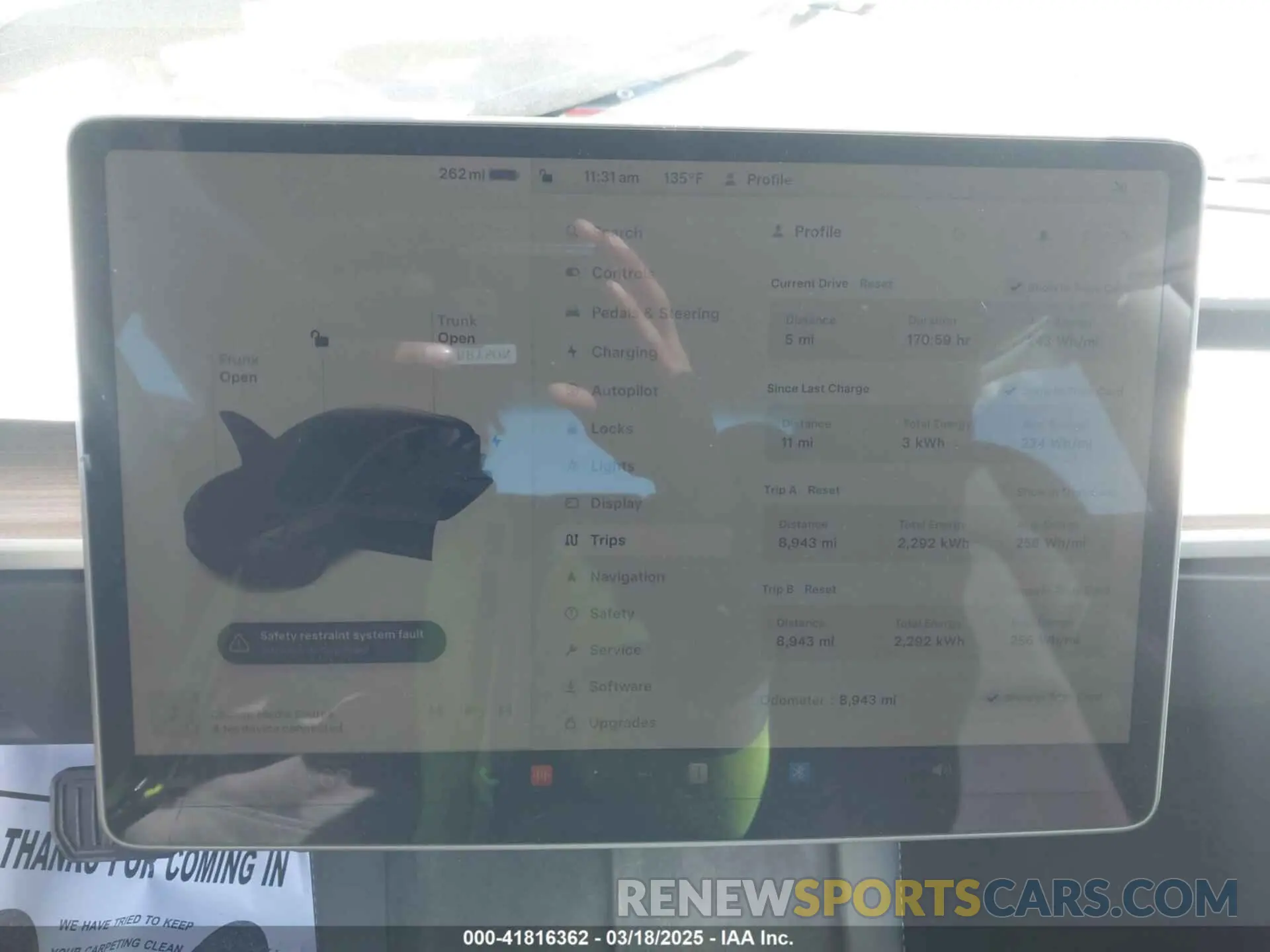 18 Photograph of a damaged car 5YJ3E1EA0PF546332 TESLA MODEL 3 2023