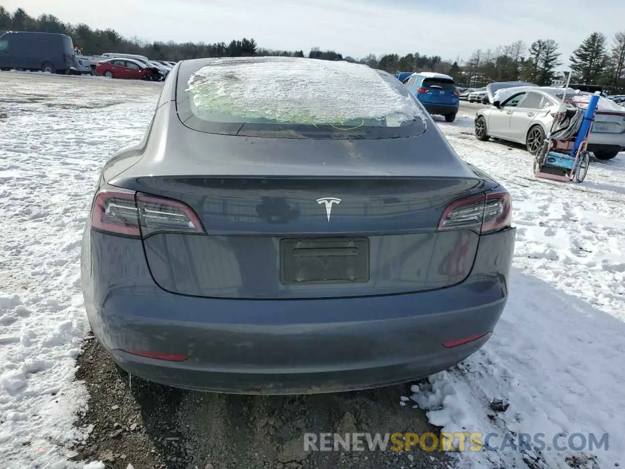 6 Photograph of a damaged car 5YJ3E1EA0PF547948 TESLA MODEL 3 2023