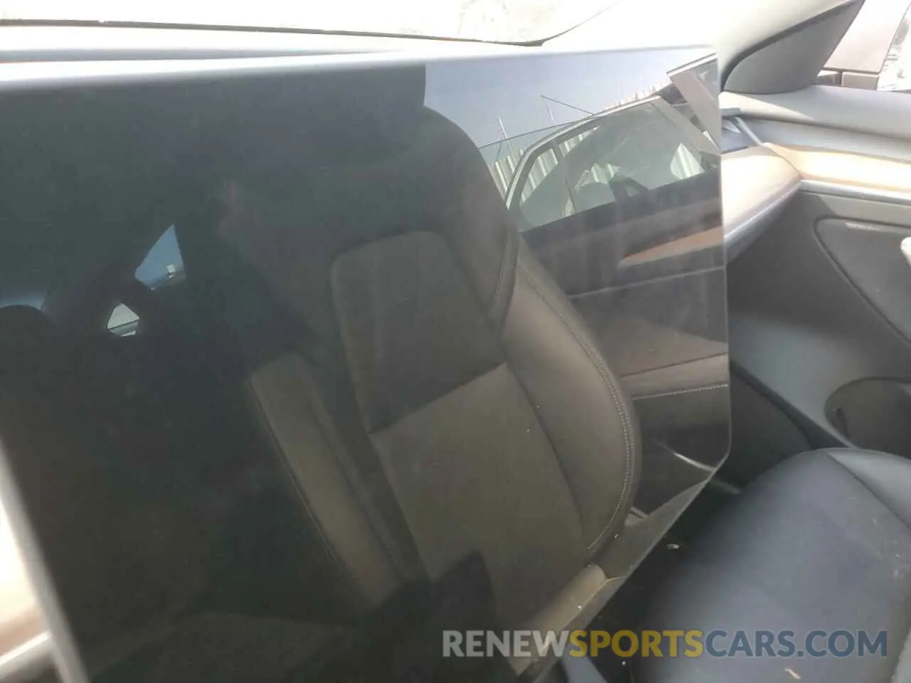 9 Photograph of a damaged car 5YJ3E1EA0PF556620 TESLA MODEL 3 2023