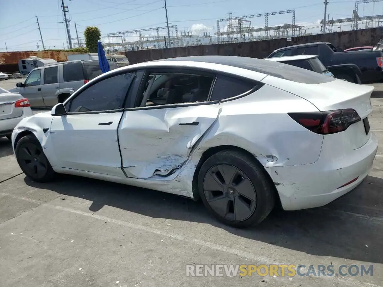 2 Photograph of a damaged car 5YJ3E1EA0PF570355 TESLA MODEL 3 2023
