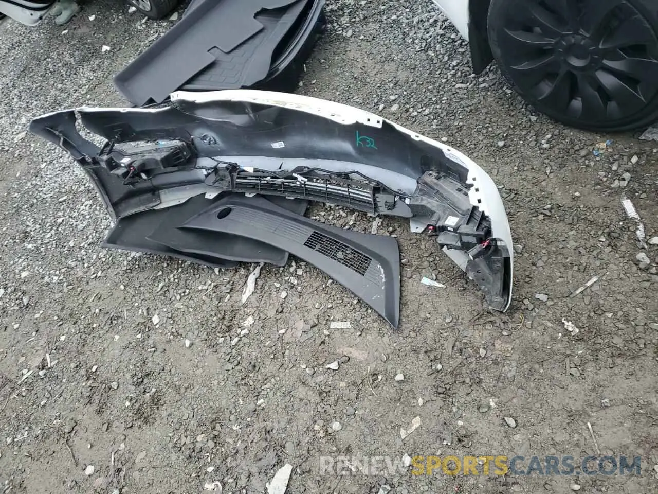 15 Photograph of a damaged car 5YJ3E1EA0PF577919 TESLA MODEL 3 2023