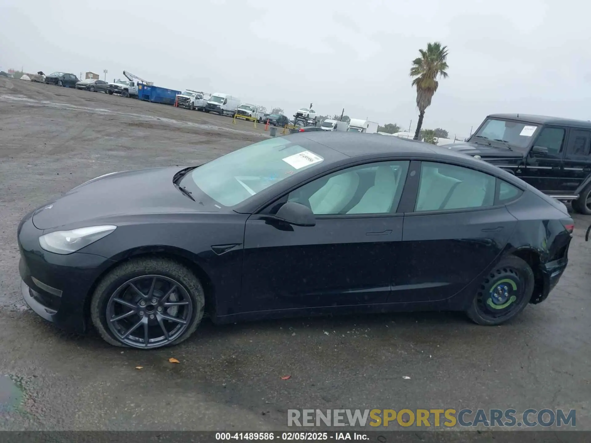 15 Photograph of a damaged car 5YJ3E1EA0PF587656 TESLA MODEL 3 2023
