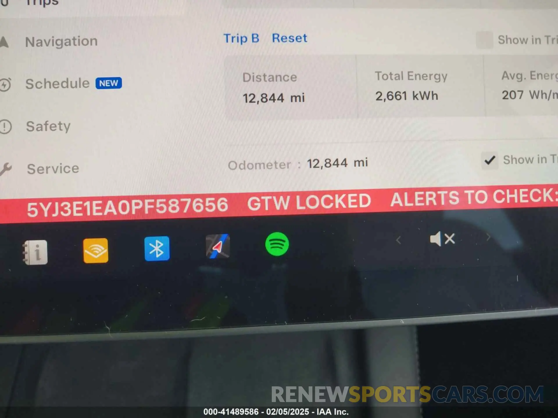 16 Photograph of a damaged car 5YJ3E1EA0PF587656 TESLA MODEL 3 2023