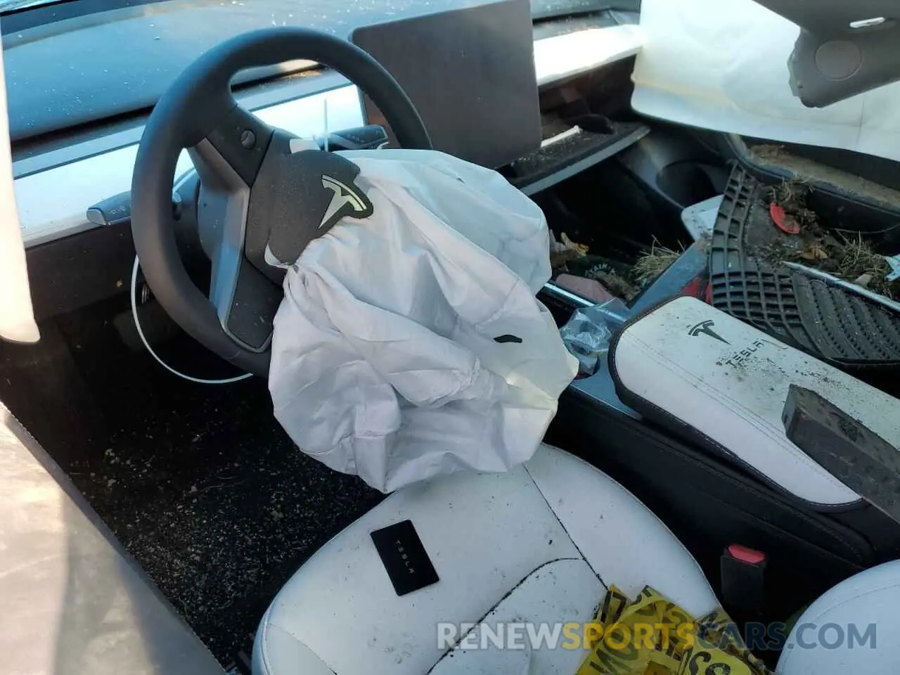 8 Photograph of a damaged car 5YJ3E1EA0PF591304 TESLA MODEL 3 2023
