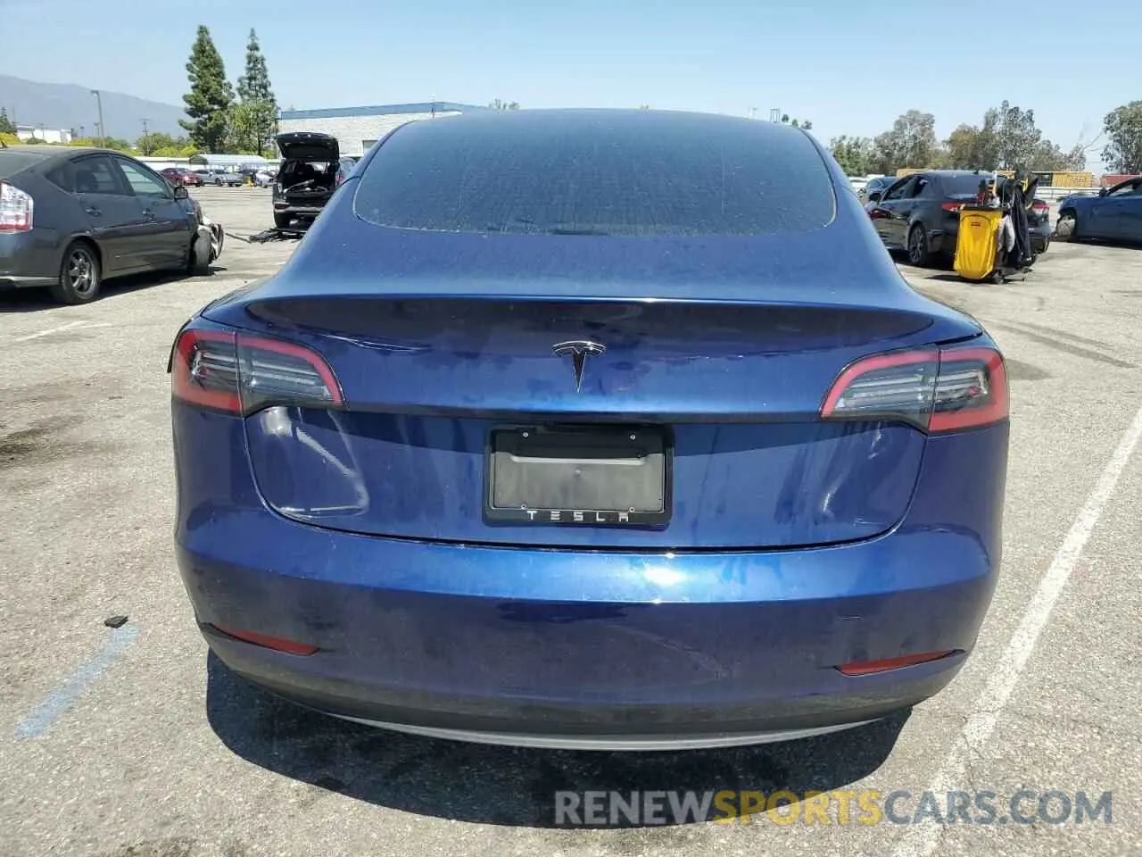 6 Photograph of a damaged car 5YJ3E1EA0PF591948 TESLA MODEL 3 2023
