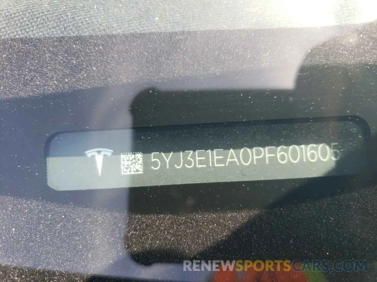 14 Photograph of a damaged car 5YJ3E1EA0PF601605 TESLA MODEL 3 2023