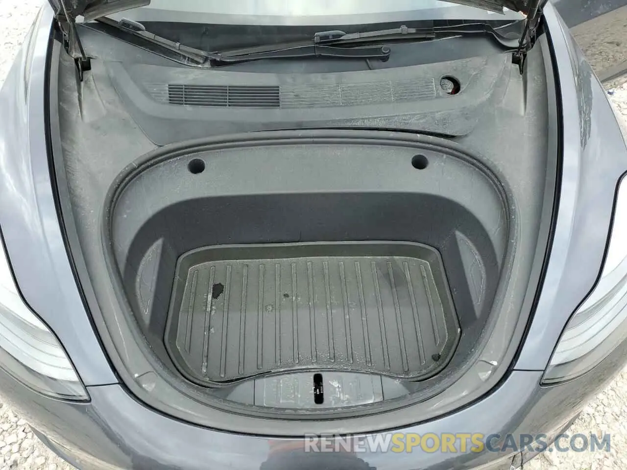 11 Photograph of a damaged car 5YJ3E1EA0PF613382 TESLA MODEL 3 2023
