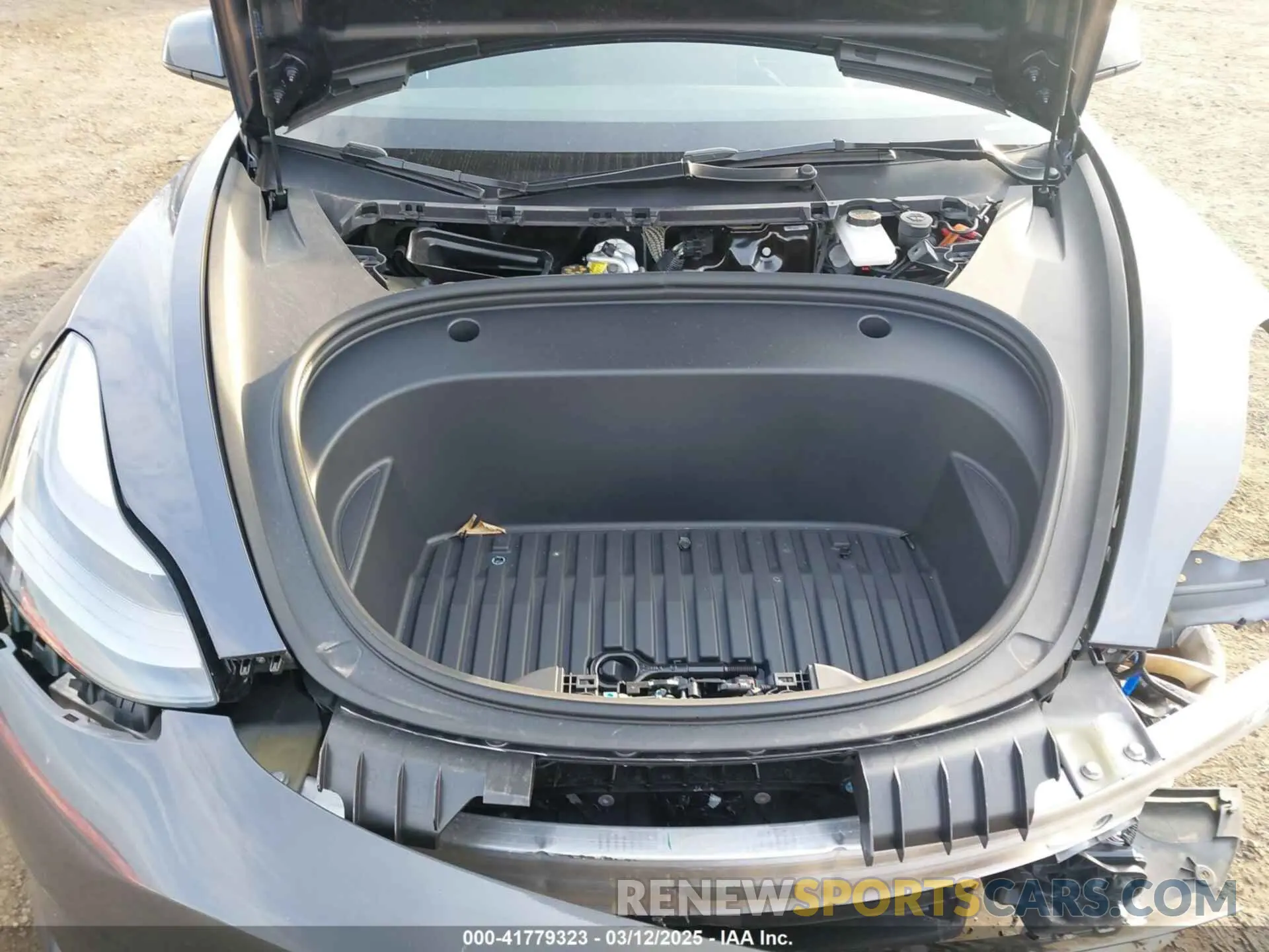 10 Photograph of a damaged car 5YJ3E1EA0PF619926 TESLA MODEL 3 2023