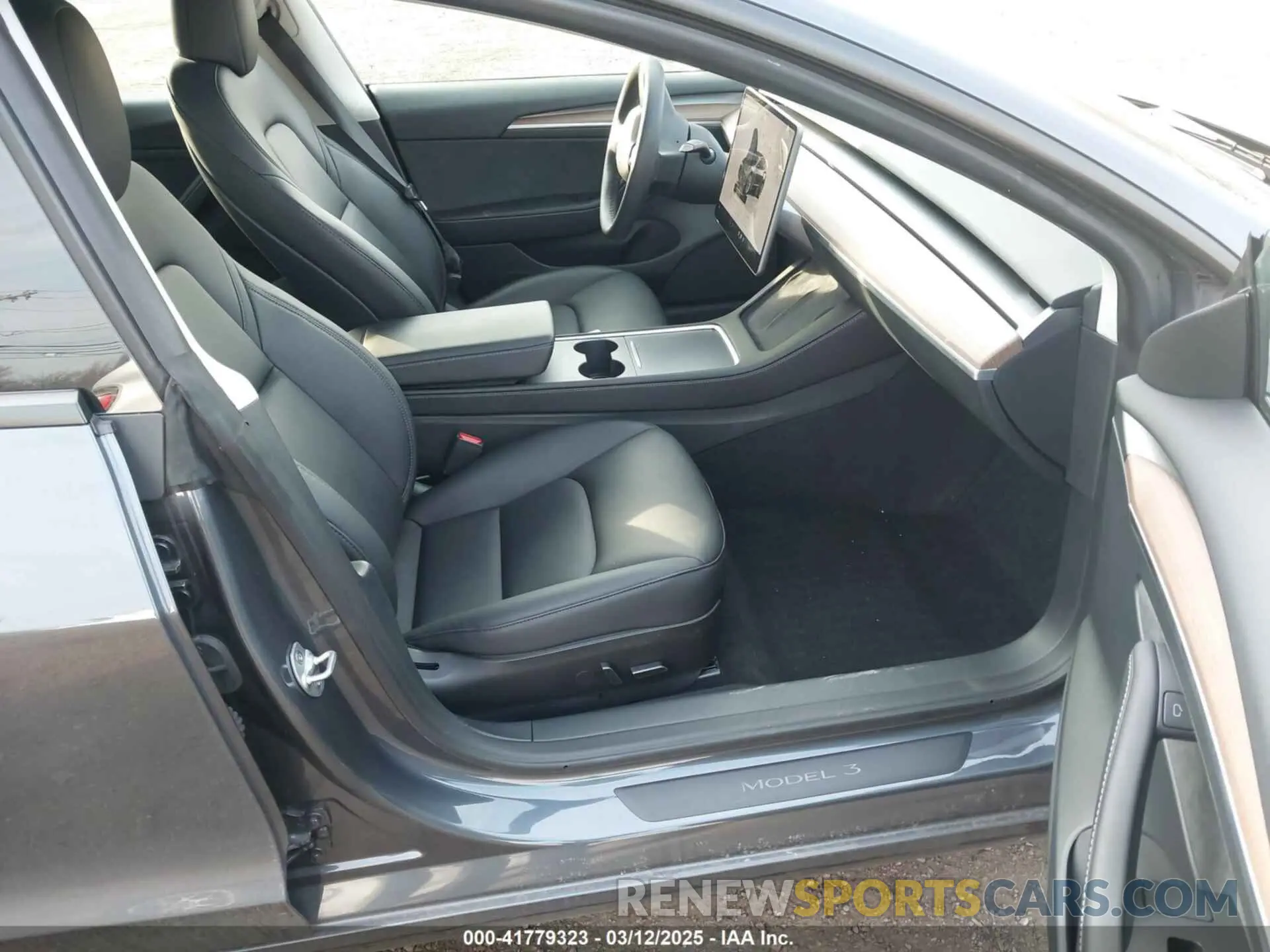 5 Photograph of a damaged car 5YJ3E1EA0PF619926 TESLA MODEL 3 2023