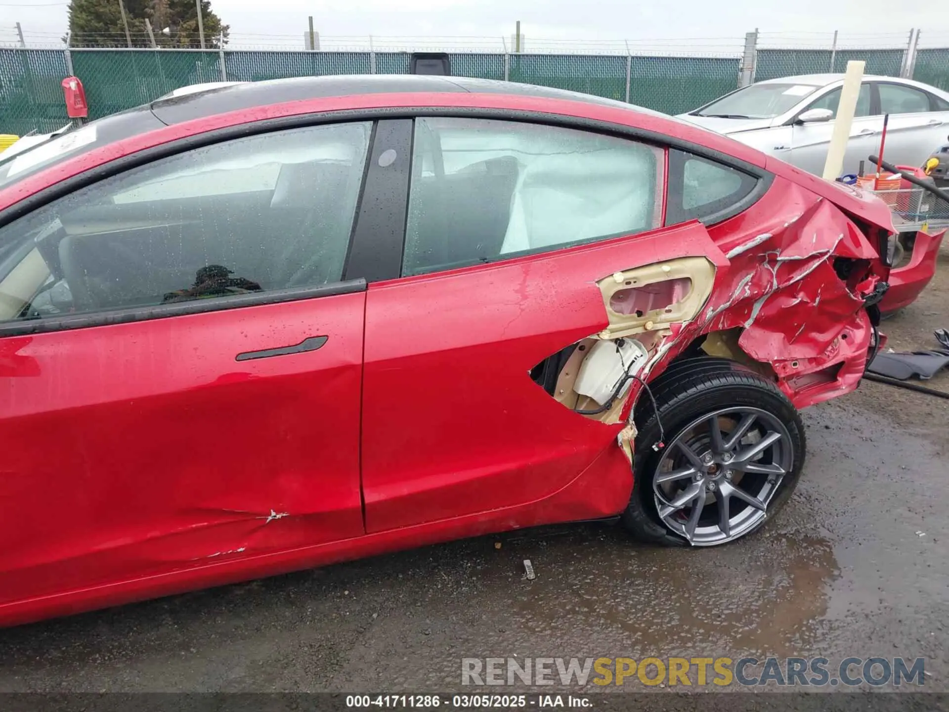 6 Photograph of a damaged car 5YJ3E1EA0PF644566 TESLA MODEL 3 2023