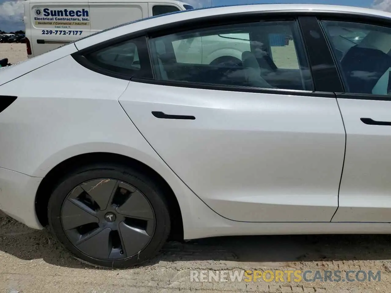 10 Photograph of a damaged car 5YJ3E1EA0PF653560 TESLA MODEL 3 2023