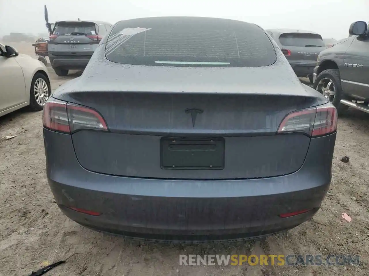 6 Photograph of a damaged car 5YJ3E1EA0PF672254 TESLA MODEL 3 2023