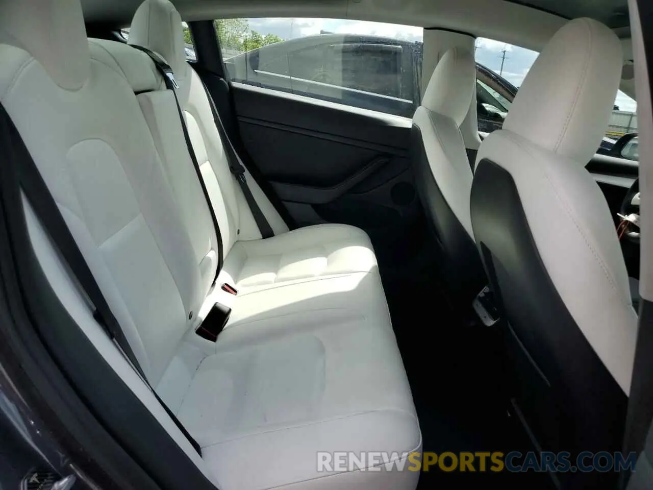 10 Photograph of a damaged car 5YJ3E1EA0PF677471 TESLA MODEL 3 2023