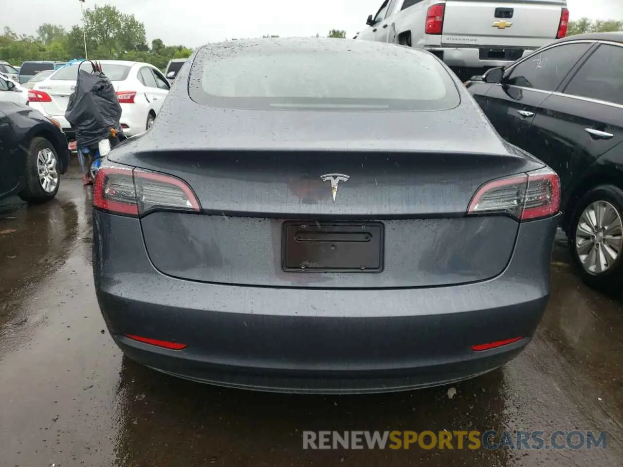 6 Photograph of a damaged car 5YJ3E1EA0PF683657 TESLA MODEL 3 2023