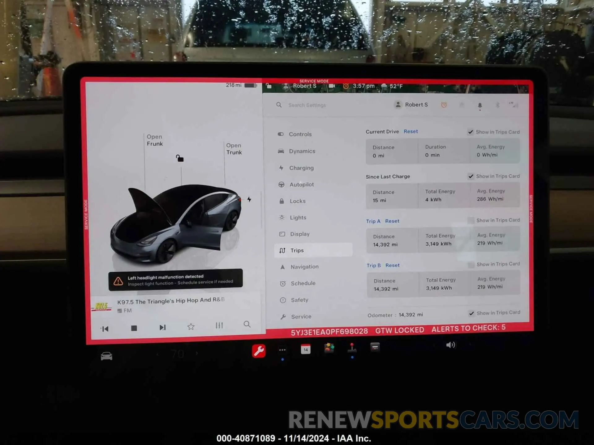 19 Photograph of a damaged car 5YJ3E1EA0PF698028 TESLA MODEL 3 2023