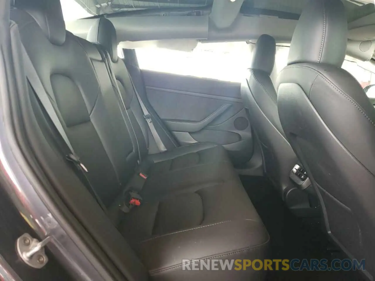 10 Photograph of a damaged car 5YJ3E1EA0PF705219 TESLA MODEL 3 2023