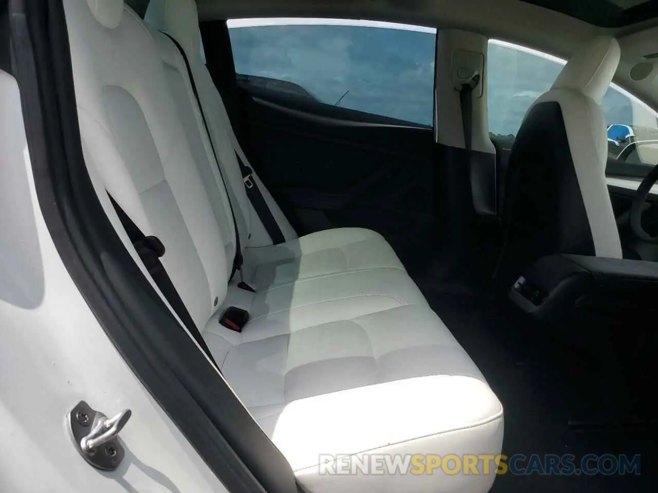 10 Photograph of a damaged car 5YJ3E1EA1PF382301 TESLA MODEL 3 2023