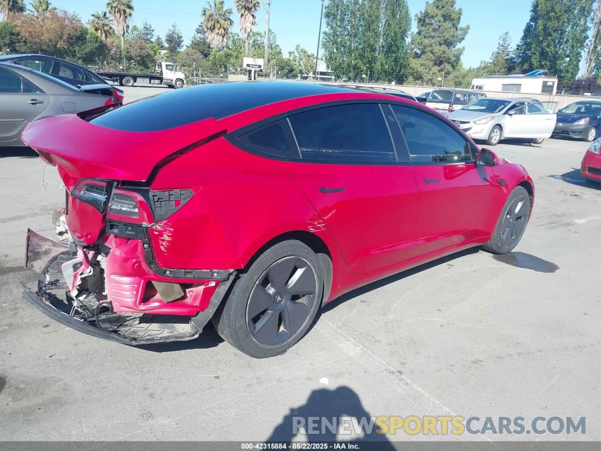 4 Photograph of a damaged car 5YJ3E1EA1PF385490 TESLA MODEL 3 2023