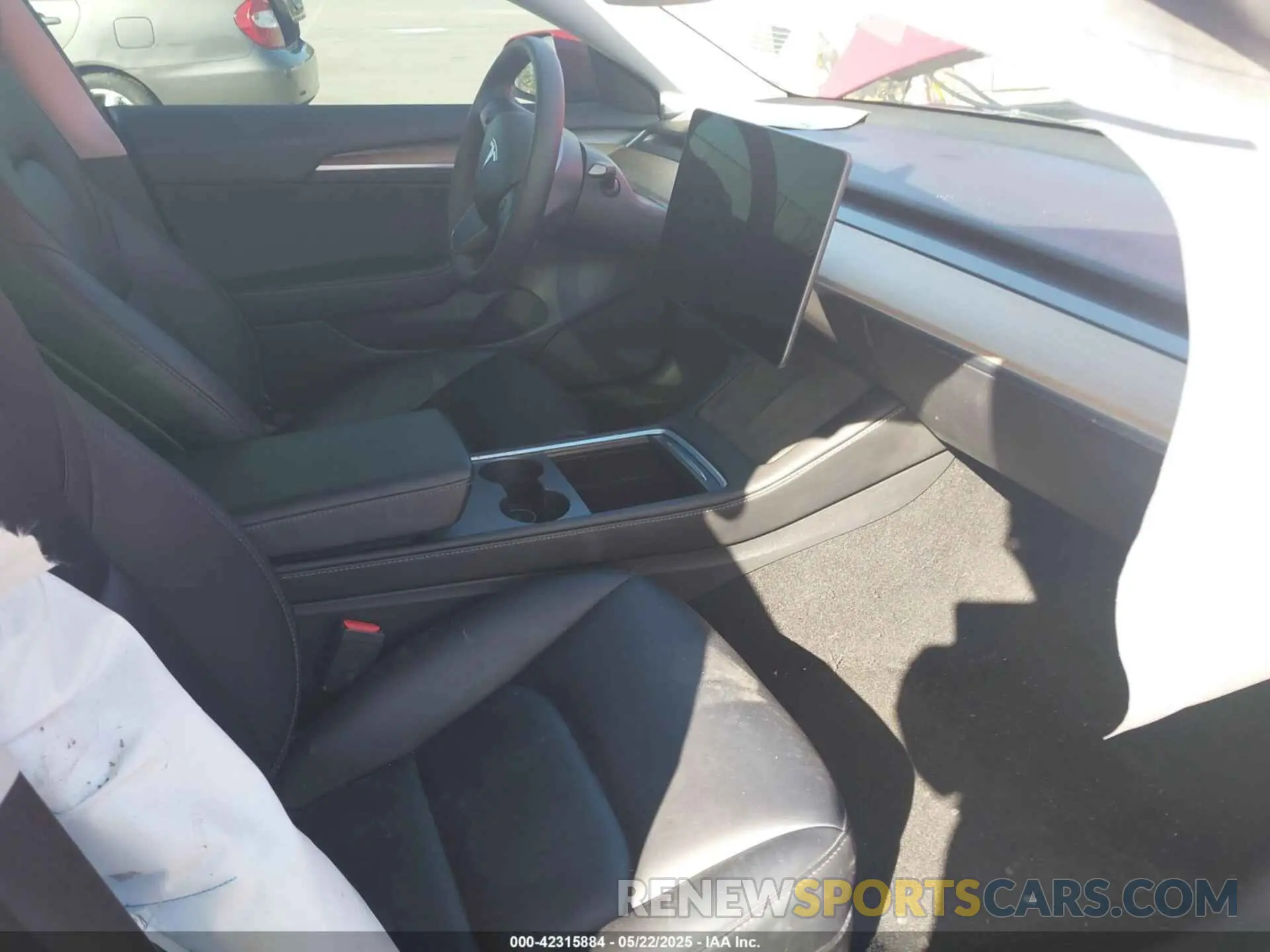 5 Photograph of a damaged car 5YJ3E1EA1PF385490 TESLA MODEL 3 2023