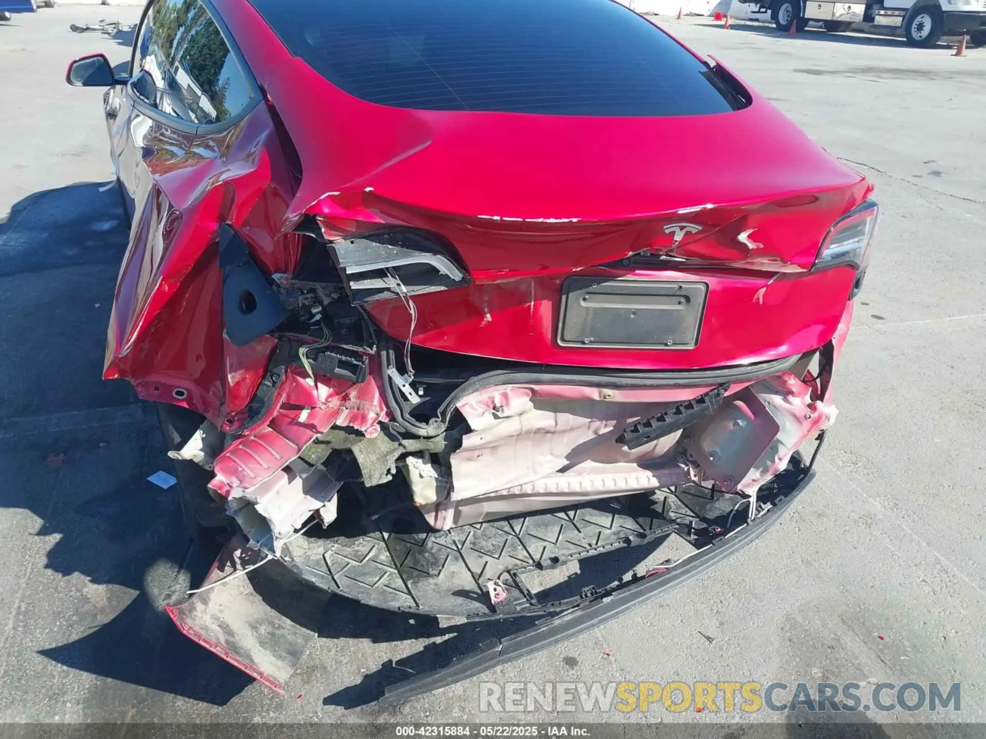 6 Photograph of a damaged car 5YJ3E1EA1PF385490 TESLA MODEL 3 2023