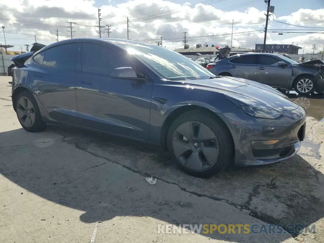 4 Photograph of a damaged car 5YJ3E1EA1PF402336 TESLA MODEL 3 2023