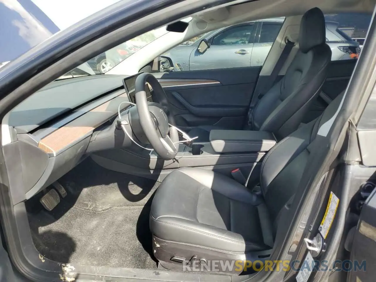 7 Photograph of a damaged car 5YJ3E1EA1PF402336 TESLA MODEL 3 2023